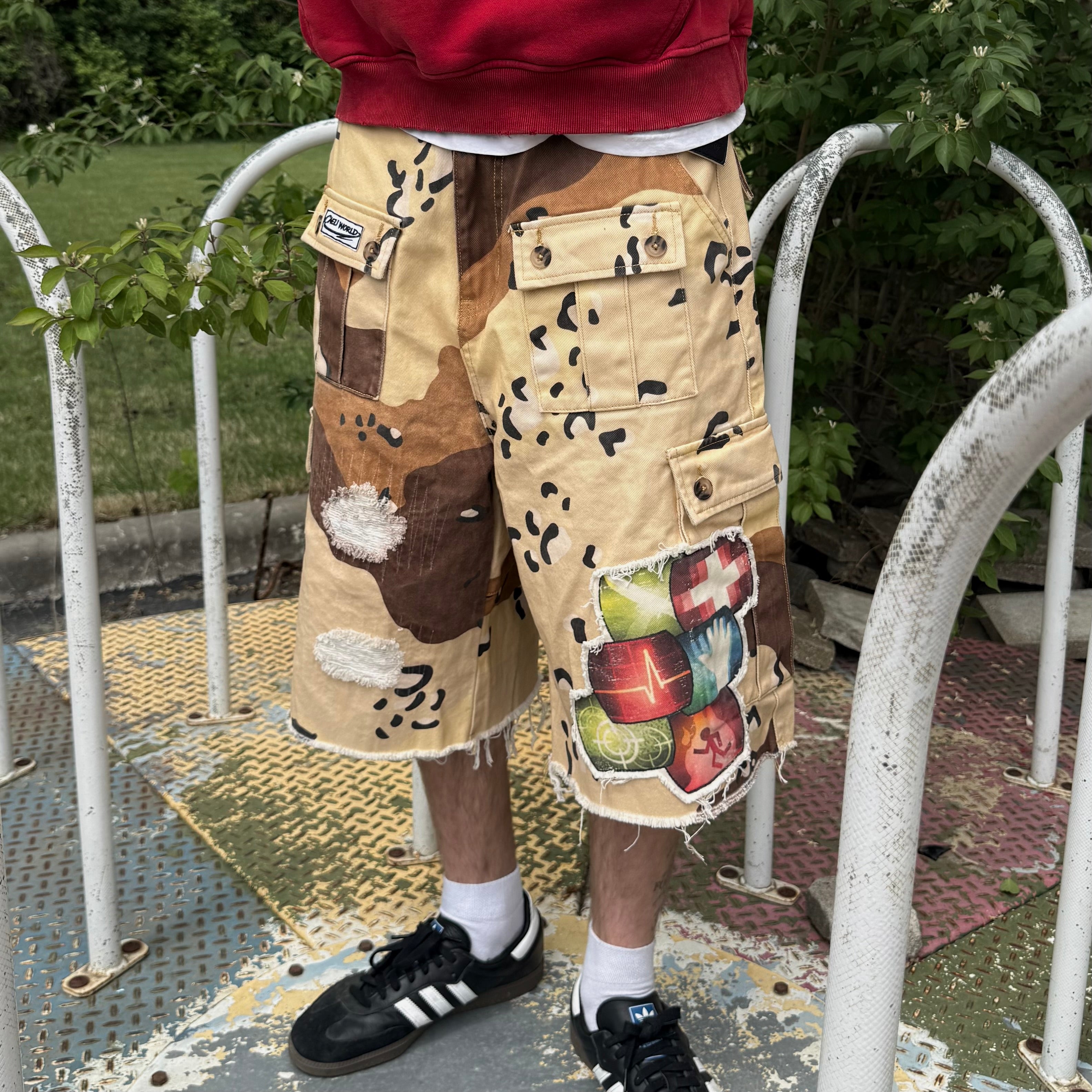 001 CAELI perk patch jorts